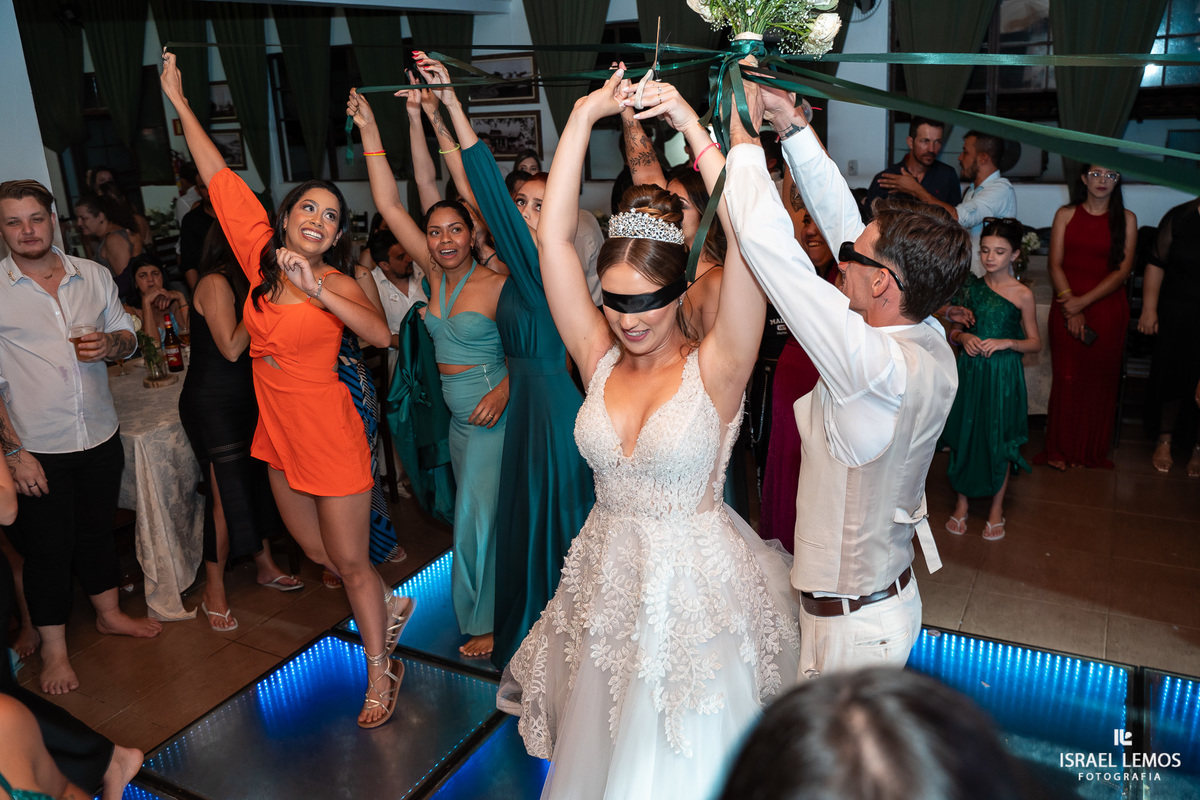 Fotografia de casamento na cidade de pitangui com o melhor fotografo da região Israel Lemos fotografo 