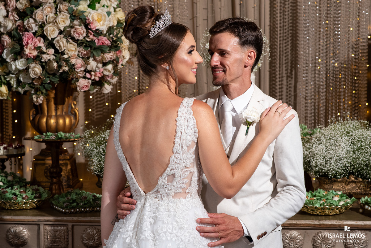 sessão de fotos do casal Marilia e Paulinho sanfoneiro faz sucesso em pitangui e fotografo viraliza na cidade pitangui Israel Lemos 