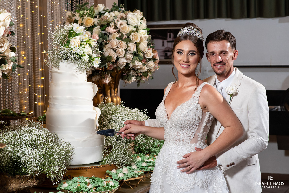 sessão de fotos do casal Marilia e Paulinho sanfoneiro faz sucesso em pitangui e fotografo viraliza na cidade pitangui Israel Lemos 