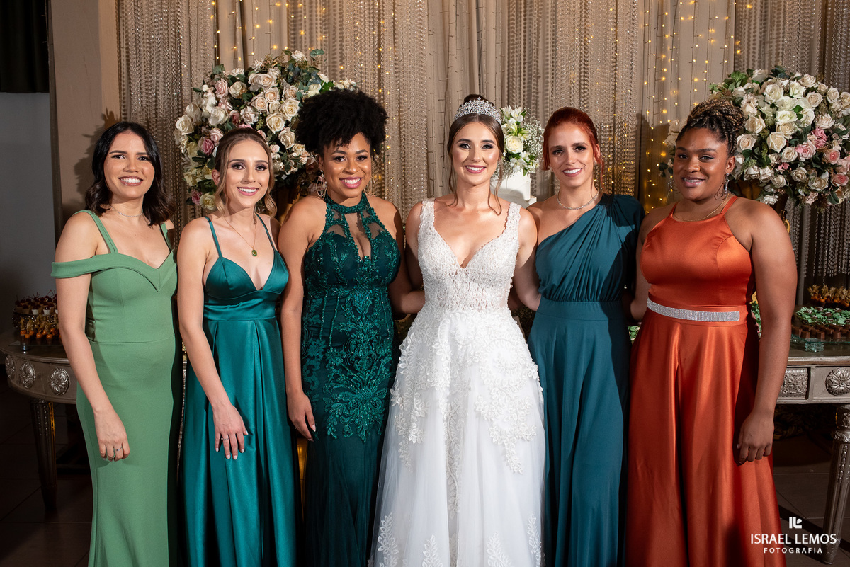 noiva com as amigas