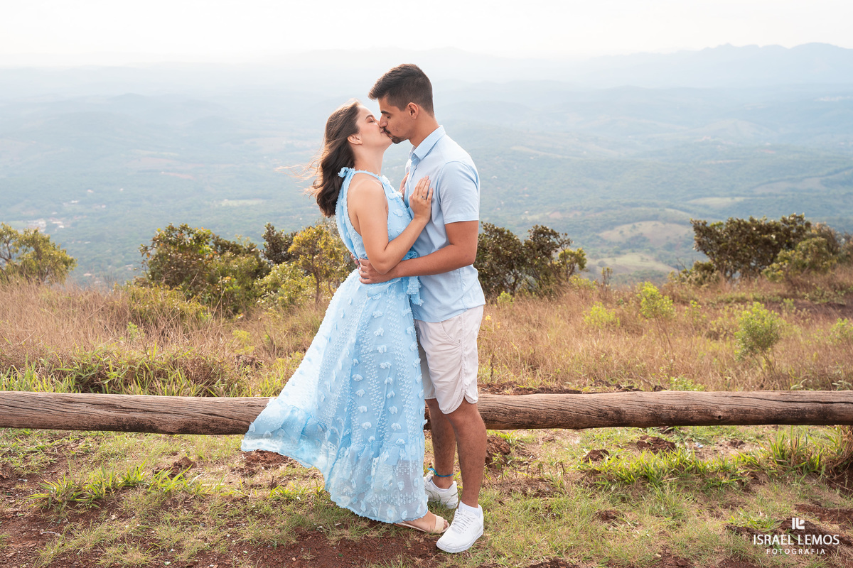 Pedido de casamento no topo do mundo do casal de Para de Minas
Andressa e Giovanny que pedido lindo no topo do mundo fotografias pelo fotografo de casamento Israel Lemos  