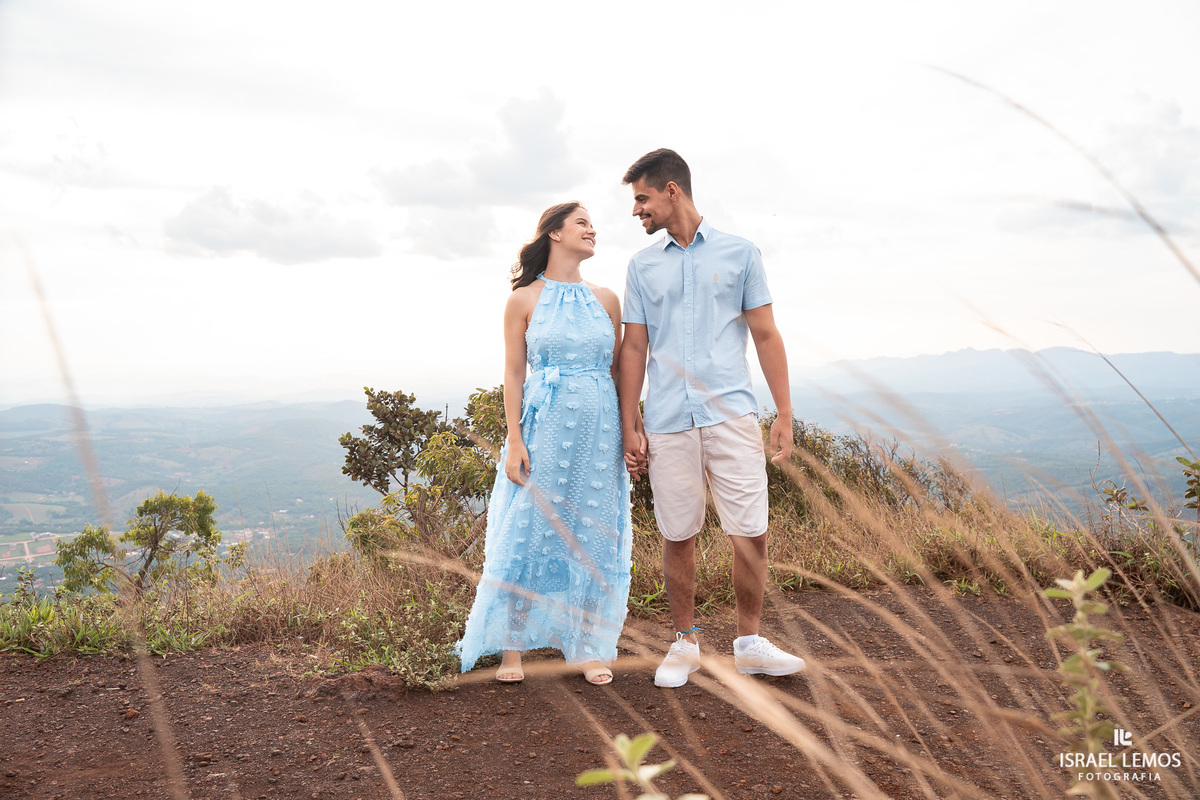 Pedido de casamento no topo do mundo do casal de Para de Minas
Andressa e Giovanny que pedido lindo no topo do mundo fotografias pelo fotografo de casamento Israel Lemos  