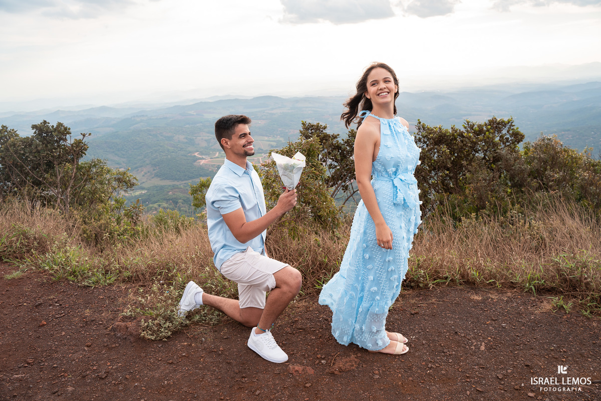 Pedido de casamento no topo do mundo do casal de Para de Minas
Andressa e Giovanny que pedido lindo no topo do mundo fotografias pelo fotografo de casamento Israel Lemos  