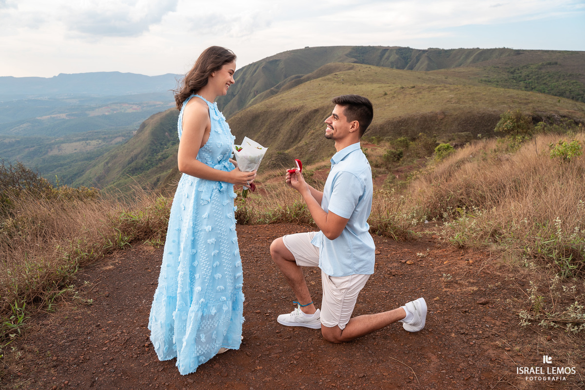 Pedido de casamento no topo do mundo do casal de Para de Minas
Andressa e Giovanny que pedido lindo no topo do mundo fotografias pelo fotografo de casamento Israel Lemos  