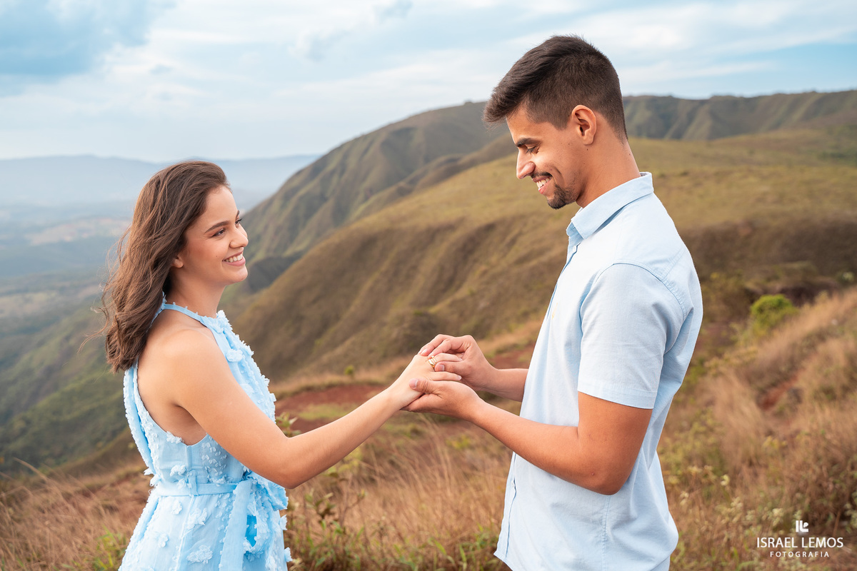Pedido de casamento no topo do mundo do casal de Para de Minas
Andressa e Giovanny que pedido lindo no topo do mundo fotografias pelo fotografo de casamento Israel Lemos  Belo horizonte 