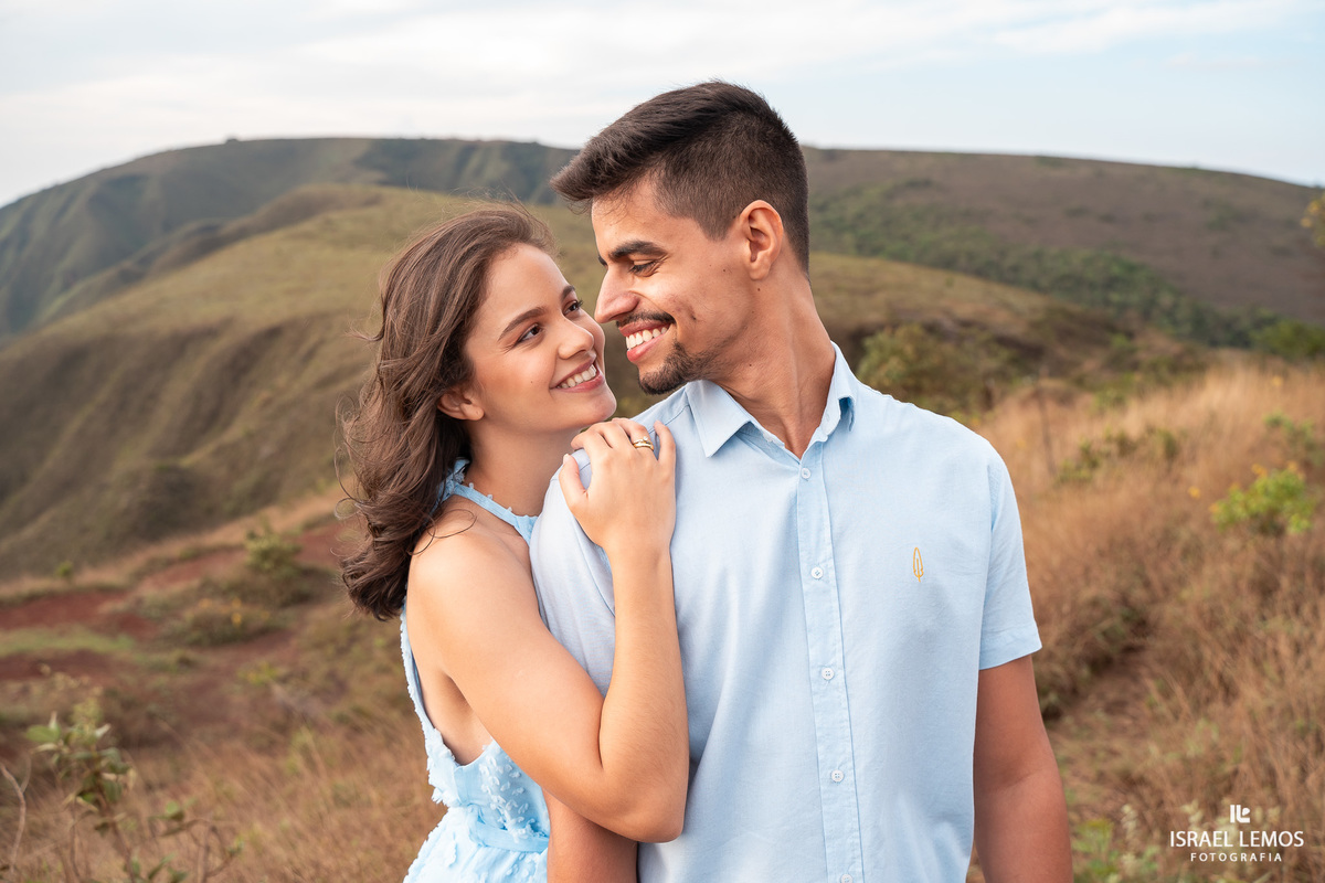 Pedido de casamento no topo do mundo do casal de Para de Minas
Andressa e Giovanny que pedido lindo no topo do mundo fotografias pelo fotografo de casamento Israel Lemos  