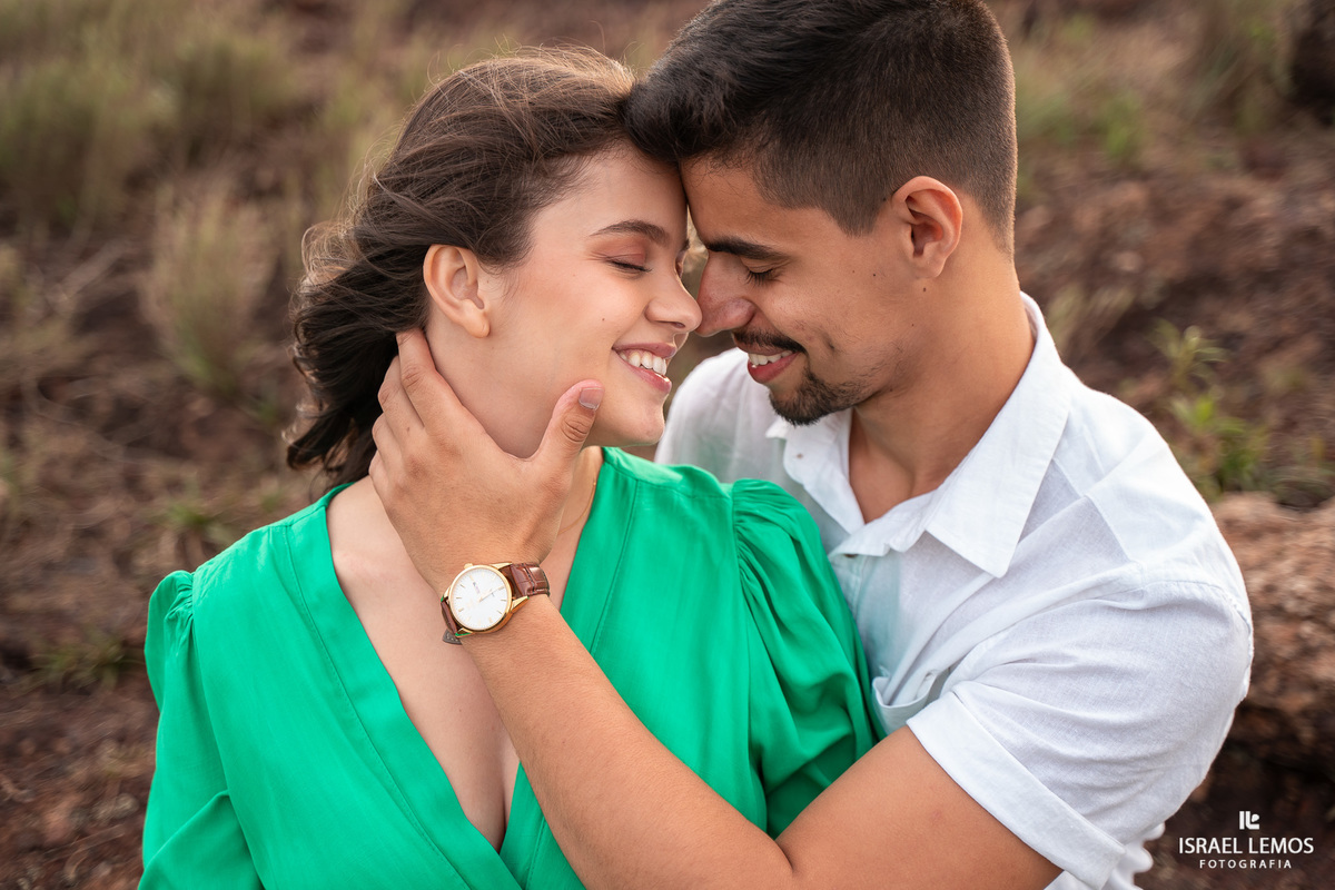 Pedido de casamento no topo do mundo do casal de Para de Minas
Andressa e Giovanny que pedido lindo no topo do mundo fotografias pelo fotografo de casamento Israel Lemos  