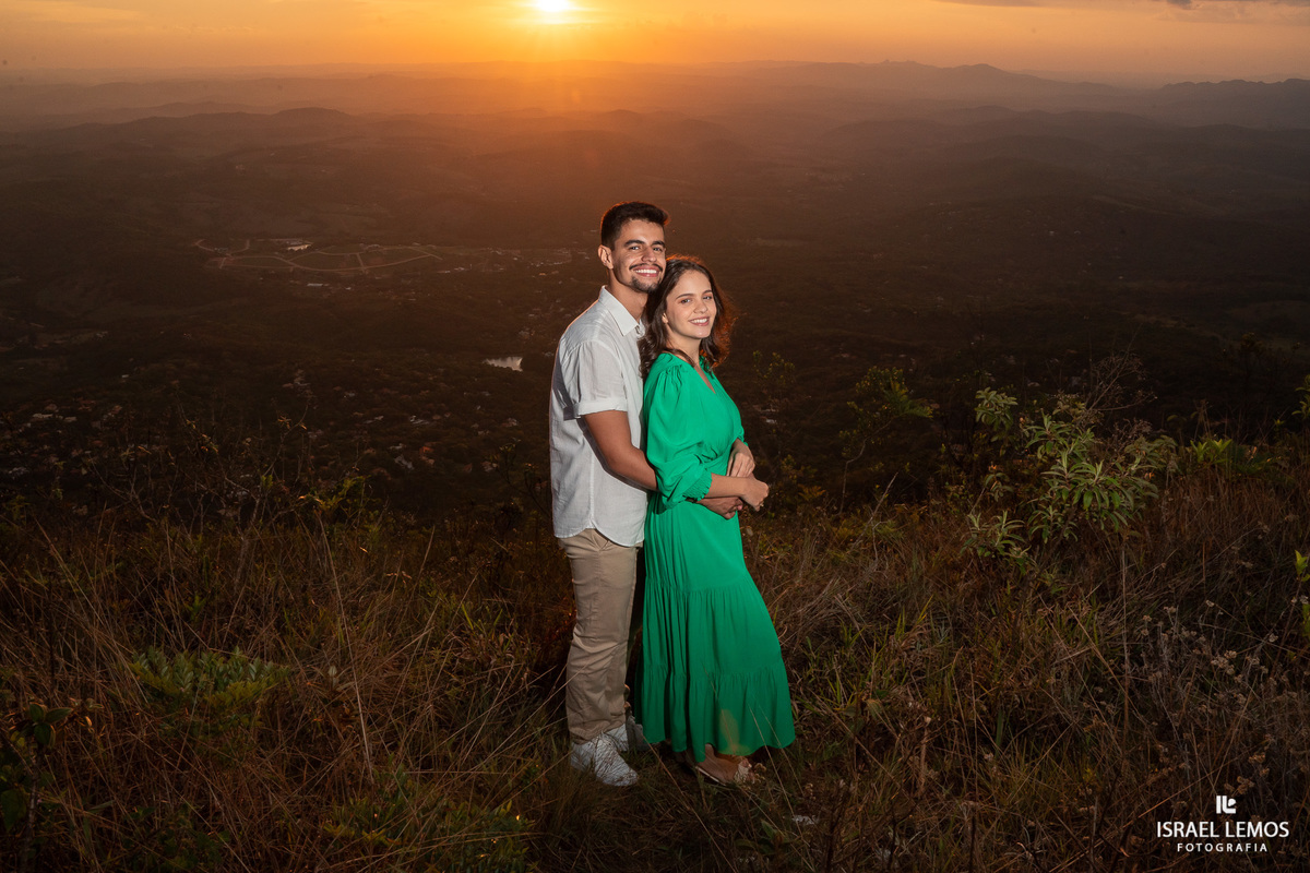 Pedido de casamento no topo do mundo do casal de Para de Minas
Andressa e Giovanny que pedido lindo no topo do mundo fotografias pelo fotografo de casamento Israel Lemos  