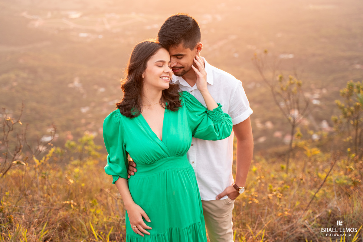 Pedido de casamento no topo do mundo do casal de Para de Minas
Andressa e Giovanny que pedido lindo no topo do mundo fotografias pelo fotografo de casamento Israel Lemos  