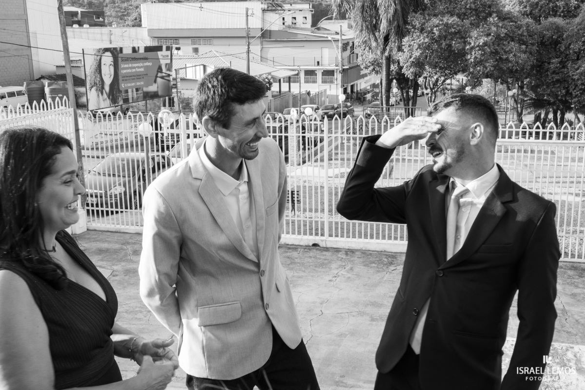 Fotografia de casamento na igreja de São Sebastião na cidade de florestal do casal Ana e samarone com lindas fotos do fotografo de casamento Israel lemos