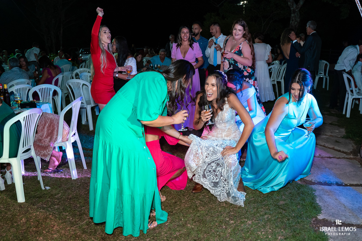 Festa de casamento na cidade de Florestal na fazenda Braúnas pelo fotografo de casamento Israel lemos