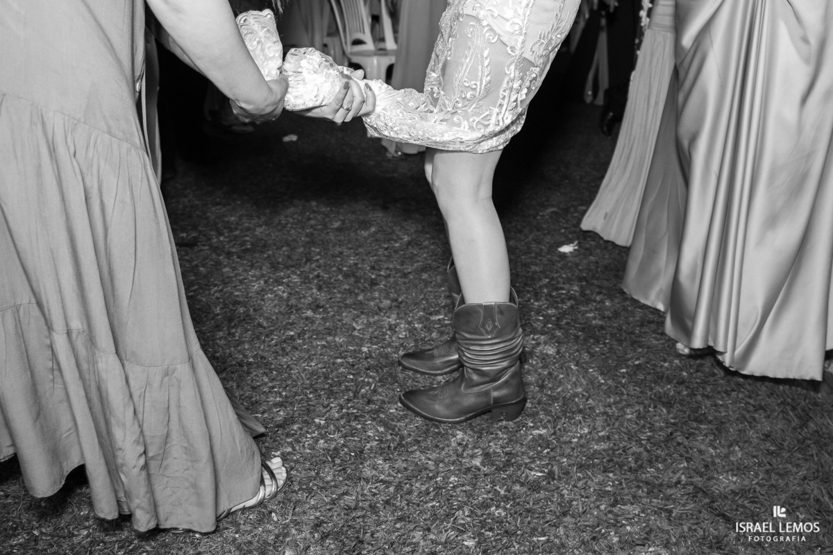 Festa de casamento na cidade de Florestal na fazenda Braúnas pelo fotografo de casamento Israel lemos