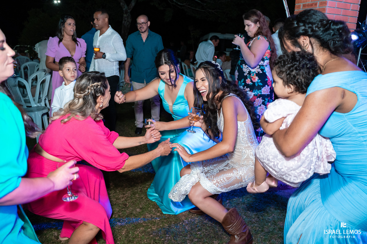 Festa de casamento na cidade de Florestal na fazenda Braúnas pelo fotografo de casamento Israel lemos