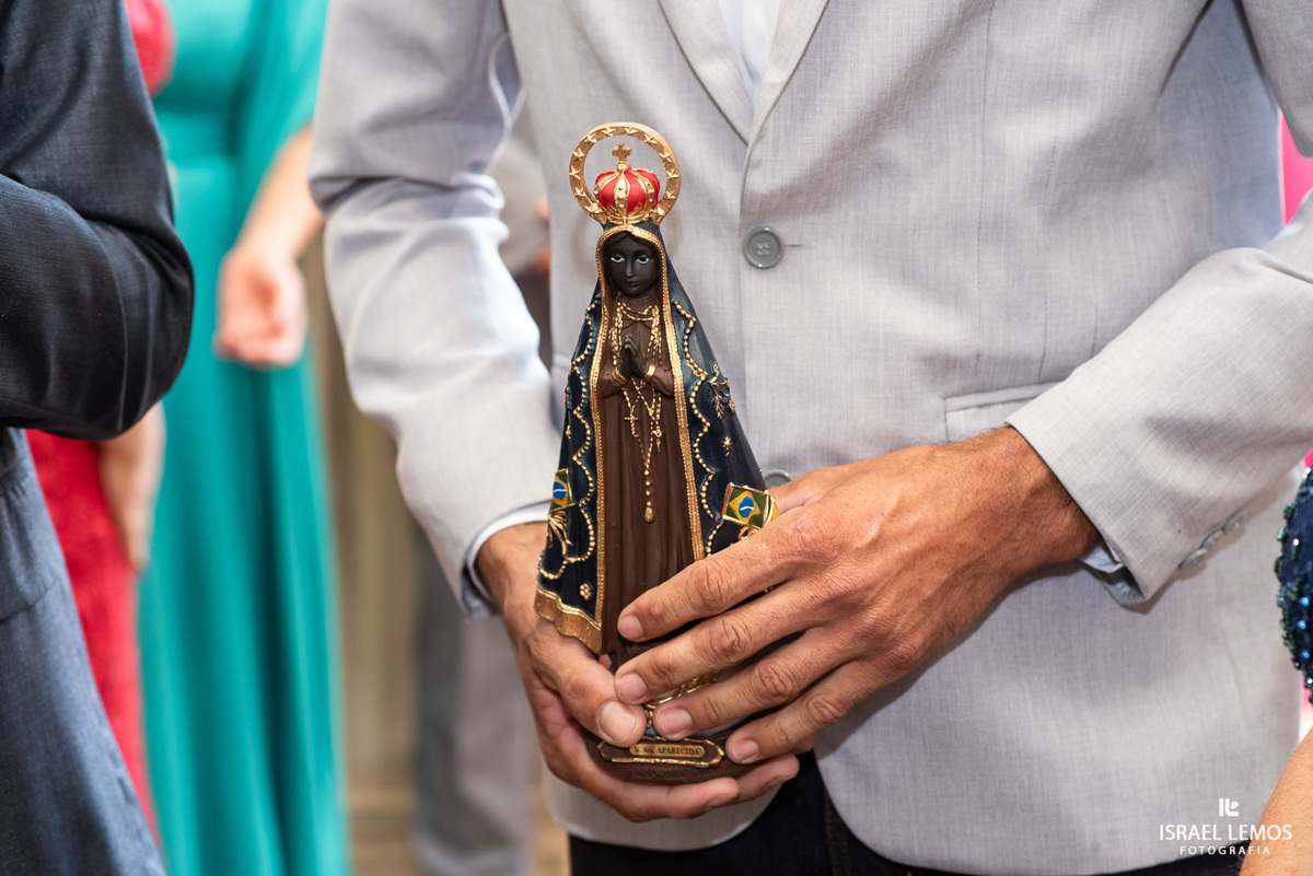 Fotografia de casamento na igreja de São Sebastião na cidade de florestal do casal Ana e samarone com lindas fotos do fotografo de casamento Israel lemos