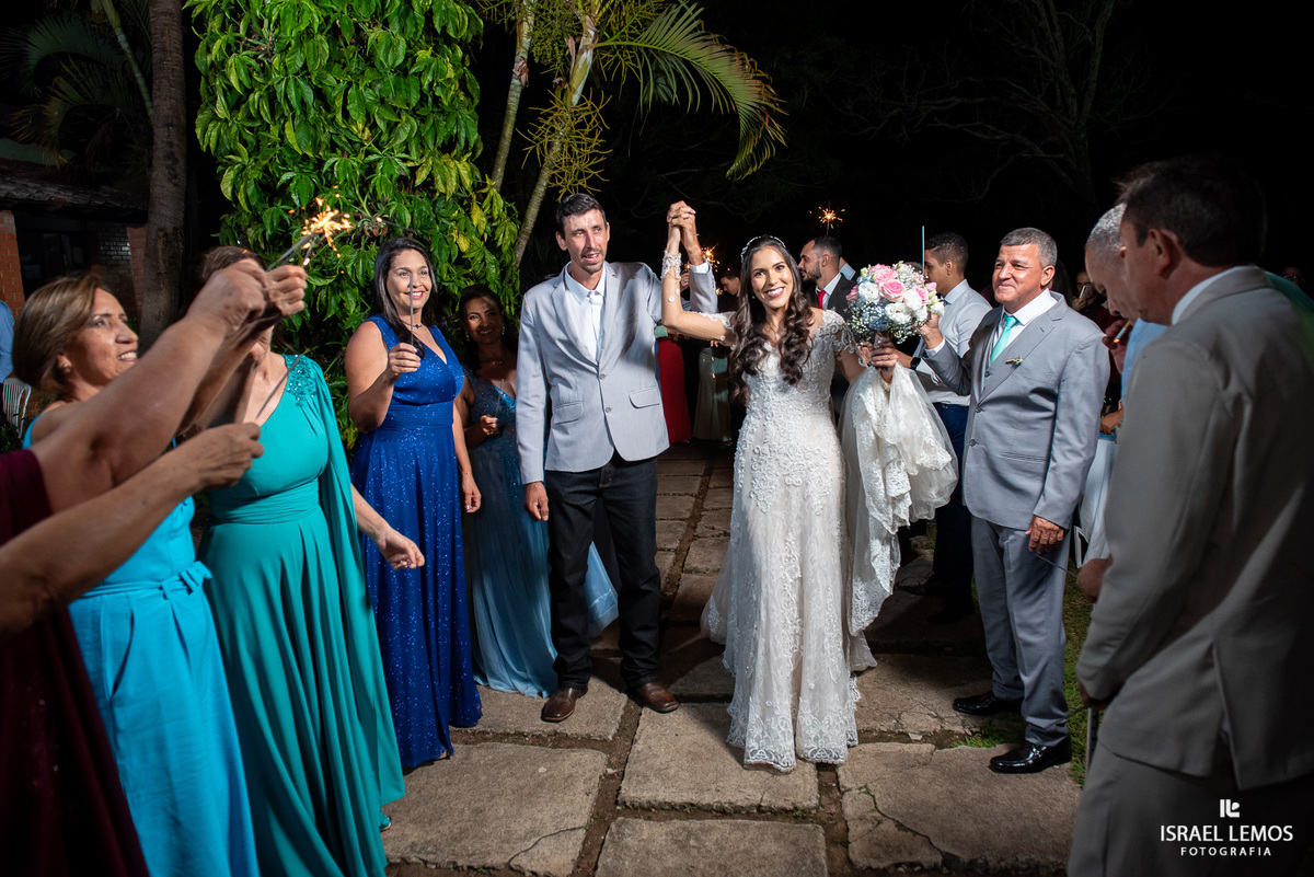 Festa de casamento na cidade de Florestal na fazenda Braúnas pelo fotografo de casamento Israel lemos