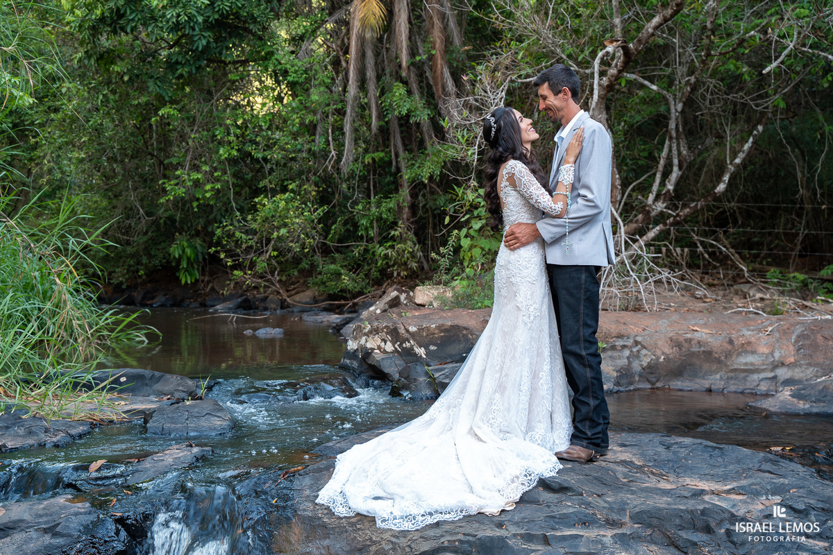 Fazenda cachoeira em florestal fotografia de casamento Israel lemos