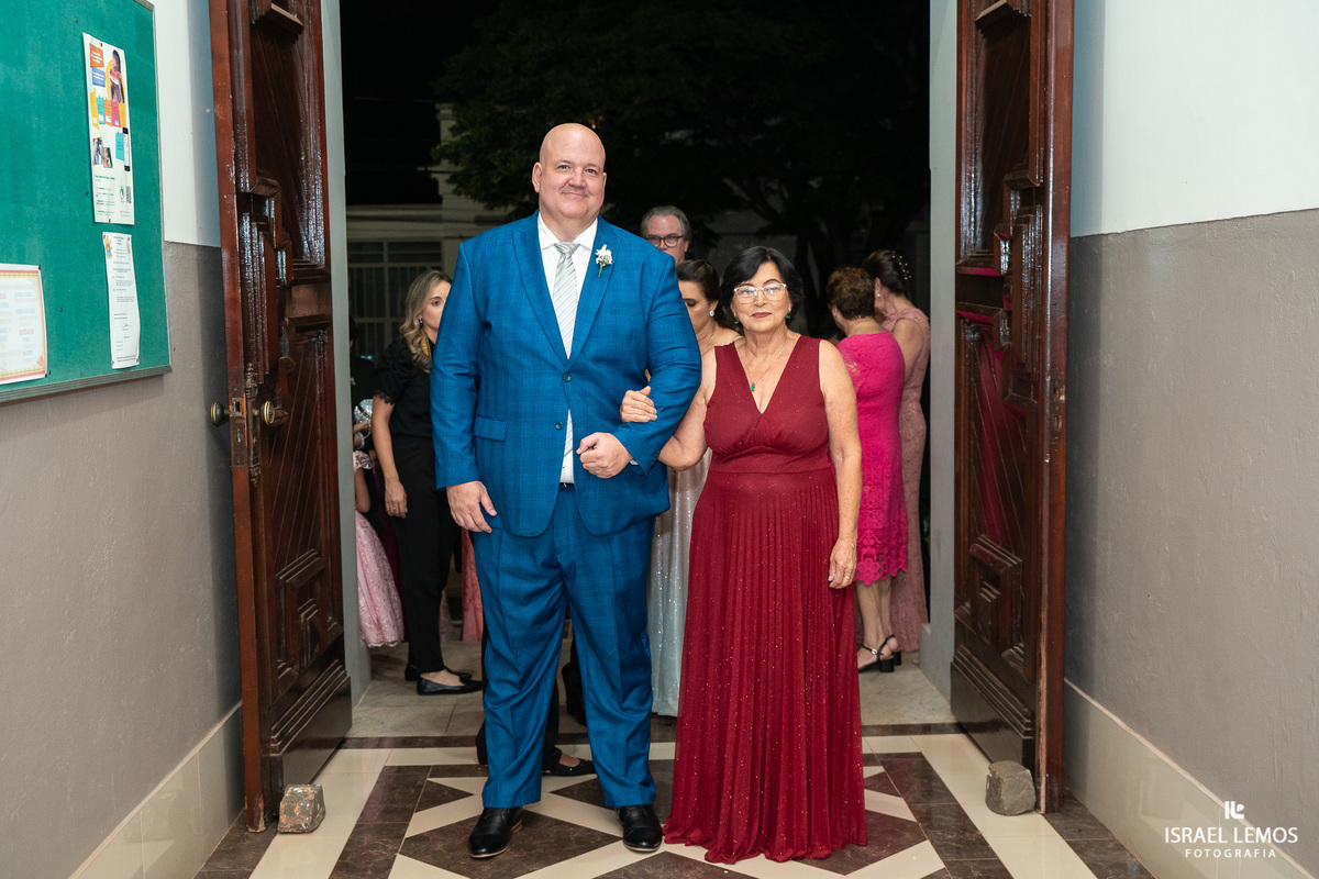 Casamento na igreja Nossa senhora do Patrocinio em abaete do casal marcelo e Gisele fotografia lindas por Israel Lemos fotografo abaete