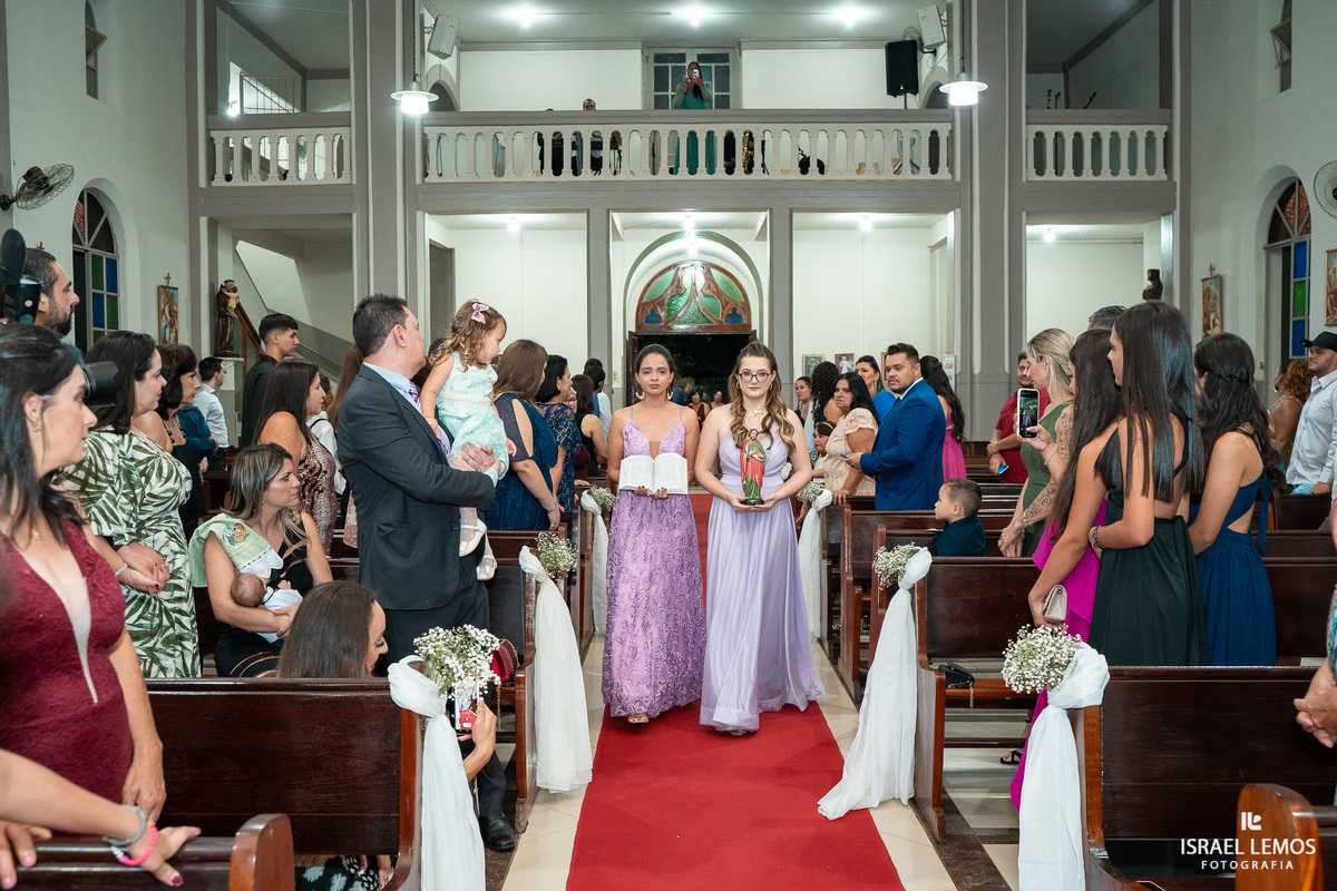Casamento na igreja Nossa senhora do Patrocinio em abaete do casal marcelo e Gisele fotografia lindas por Israel Lemos fotografo abaete