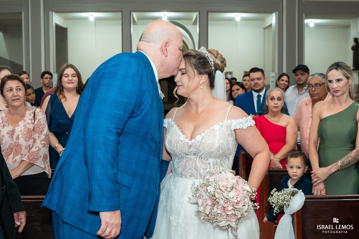 Casamento na igreja Nossa senhora do Patrocinio em abaete do casal marcCasamento na igreja Nossa senhora do Patrocinio em abaete do casal marcelo e Gisele fotografia lindas por Israel Lemos felo e Gisele fotografia lindas por Israel Lemos fotografo abaete