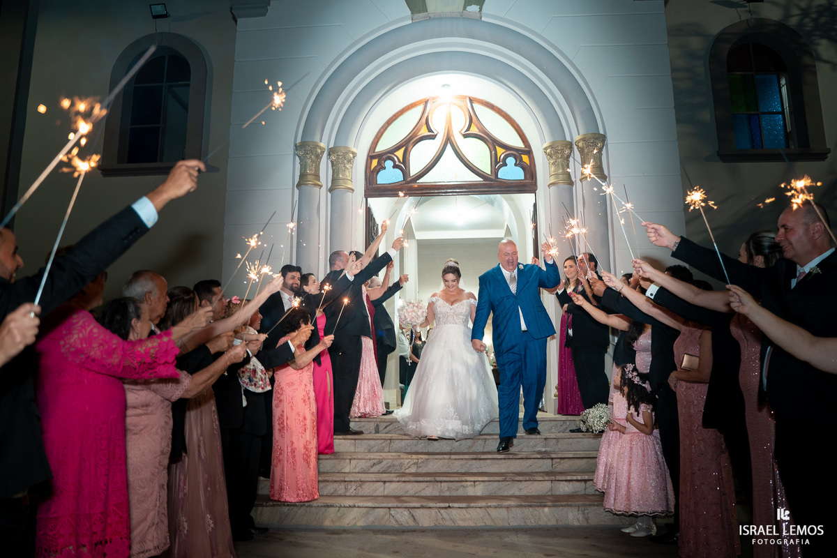Casamento na igreja Nossa senhora do Patrocinio em abaete do casal marcelo e Gisele fotografia lindas por Israel Lemos fotografo abaete