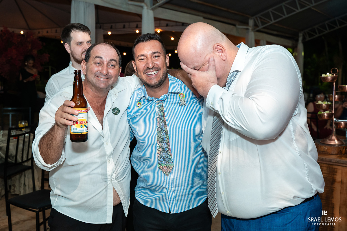 recepção de casamento na mansão do aeroporto em abaete do casal marcelo e Gisele fotografia lindas por Israel Lemos fotografo abaete
