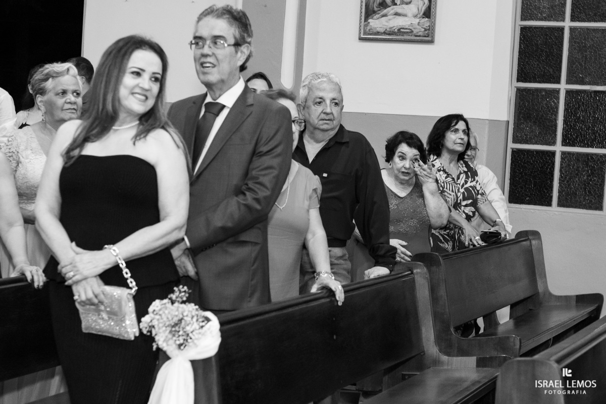 Casamento na igreja Nossa senhora do Patrocinio em abaete do casal marcelo e Gisele fotografia lindas por Israel Lemos fotografo abaete