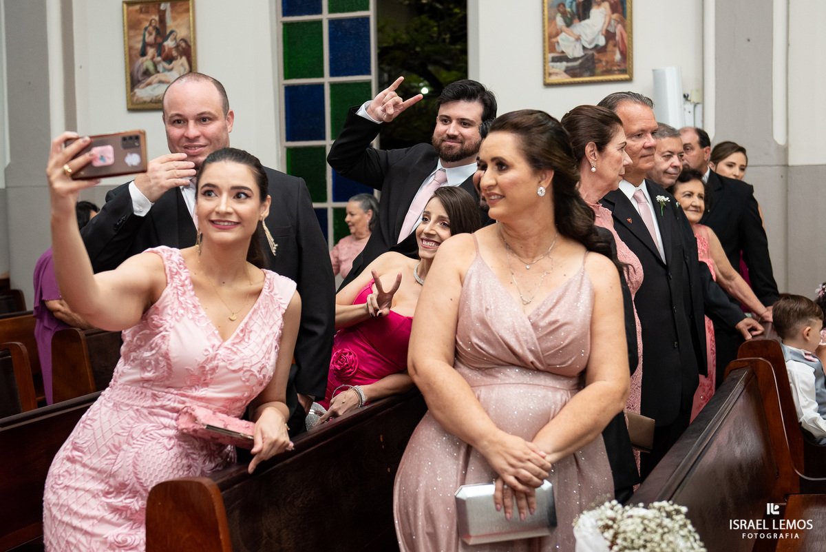 Casamento na igreja Nossa senhora do Patrocinio em abaete do casal marcelo e Gisele fotografia lindas por Israel Lemos fotografo abaete