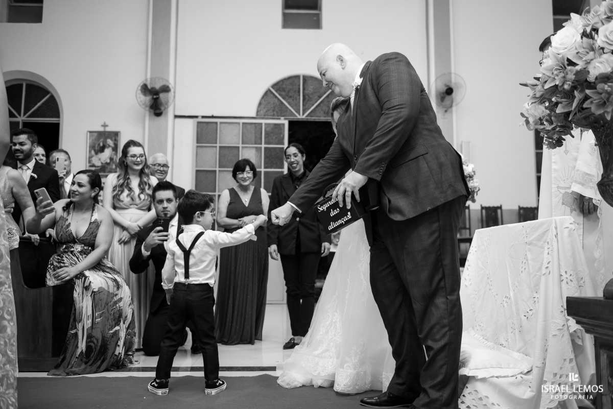 Casamento na igreja Nossa senhora do Patrocinio em abaete do casal marcelo e Gisele fotografia lindas por Israel Lemos fotografo abaete