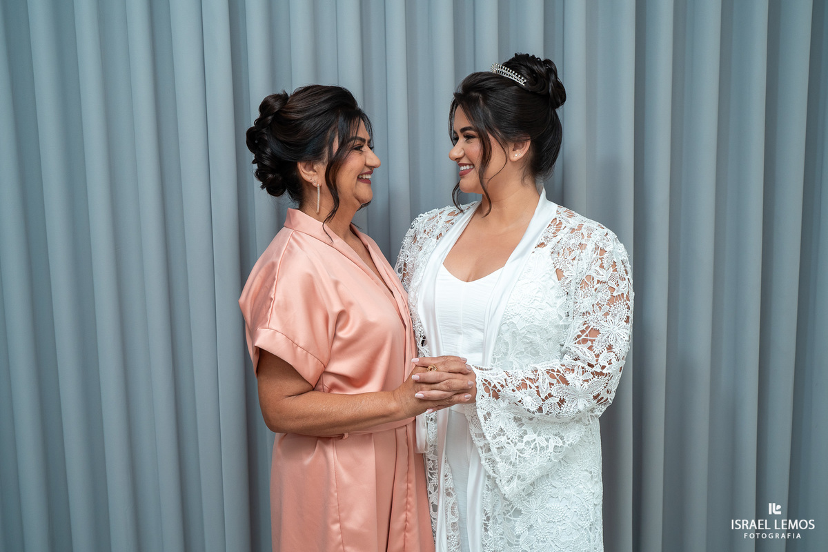 Fotografia de casamento em para de minas com produção de Noiva na Leticia mas e cabelo de paloma 