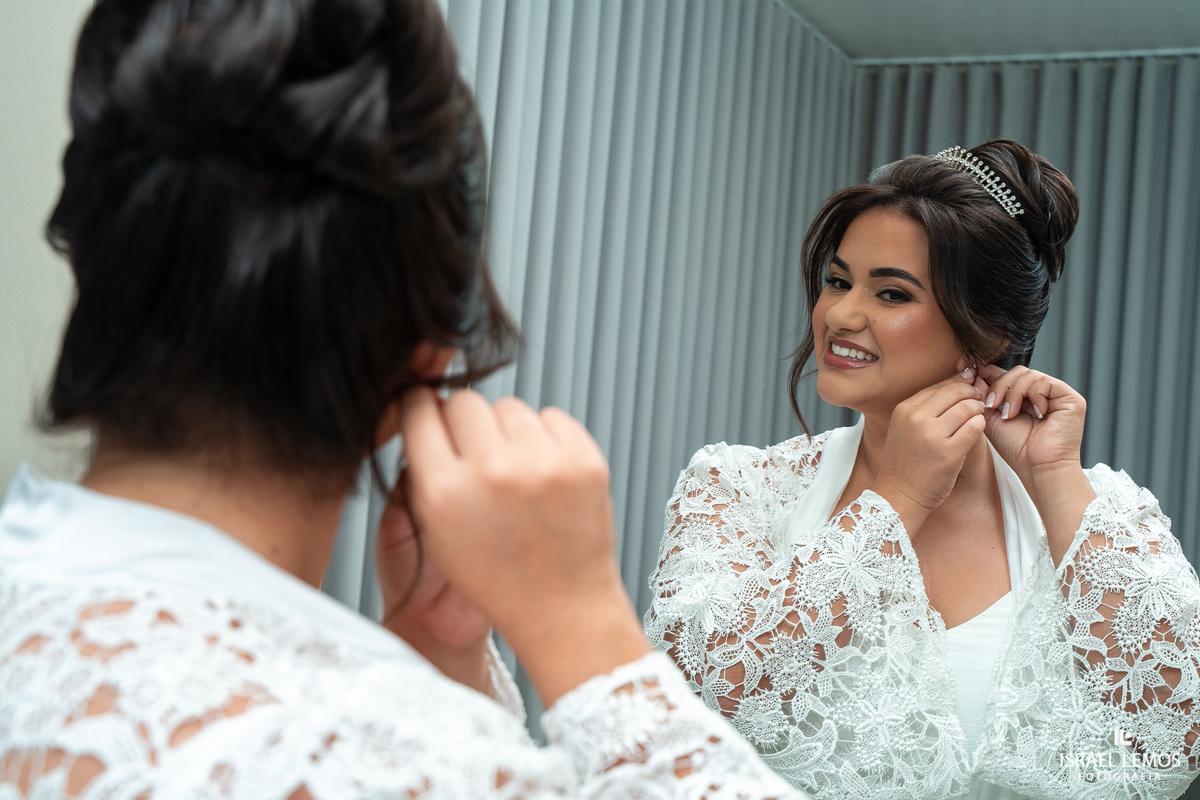 Fotografia de casamento em para de minas com produção de Noiva na Leticia mas e cabelo de paloma 