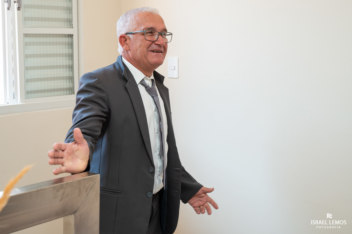 Fotografia de casamento em para de minas com produção de Noiva na Leticia mas e cabelo de paloma 