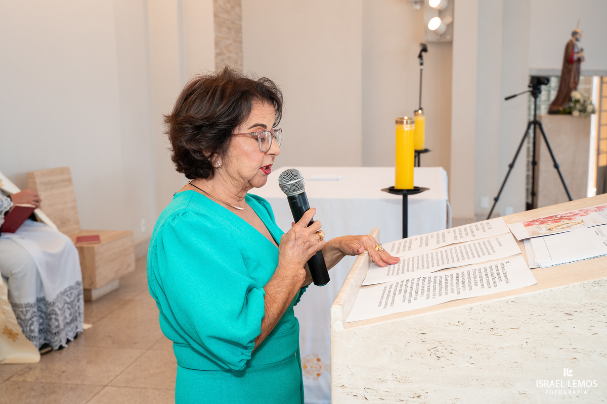 Casamento na igreja de São Pedro em para de minas com fotos lindas  do fotografo Isabel lemos o melhor fotografo da cidade de Para de minas 