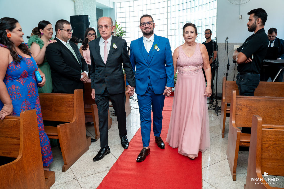 Casamento na igreja São Francisco em para de minas fotografo Israel Lemos 