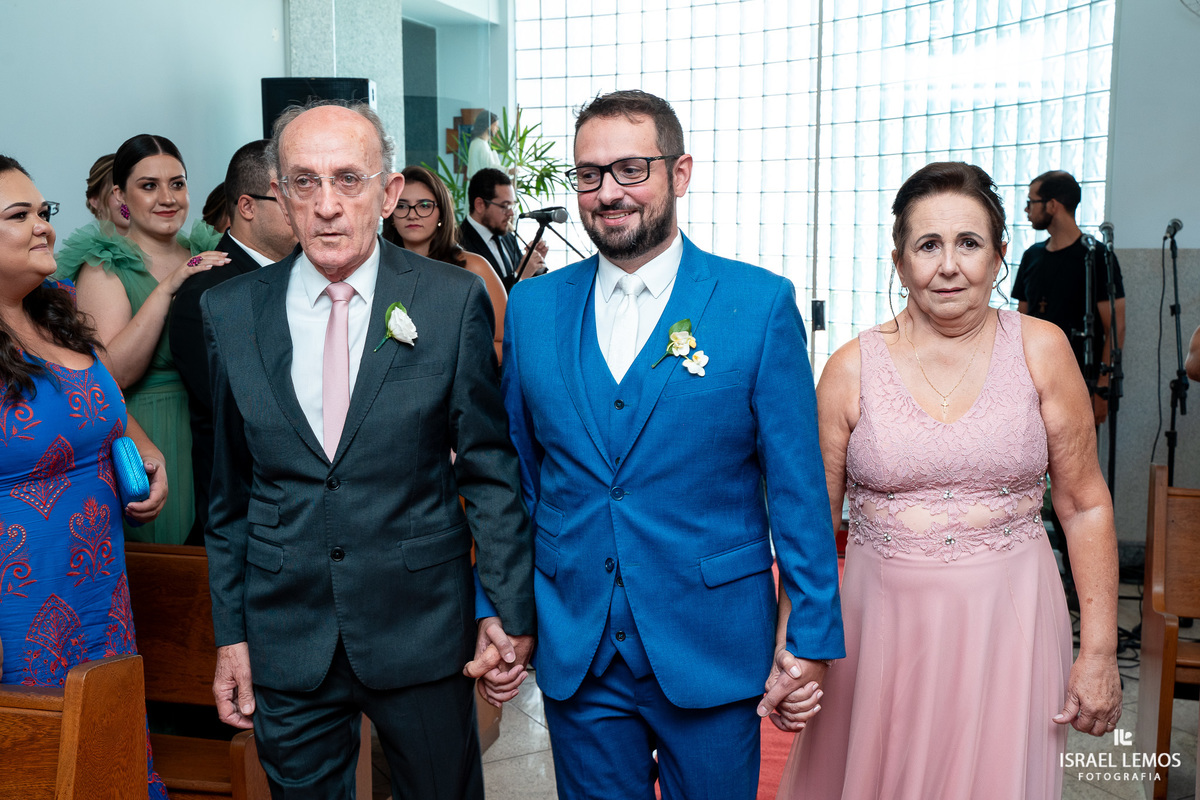 Casamento na igreja São Francisco em para de minas fotografo Israel Lemos 