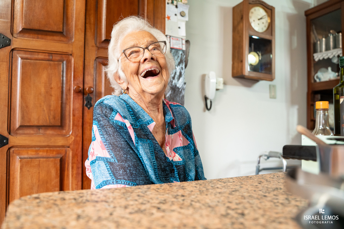 Fotografia de casamento na cidade historica de Ouro Preto com fotos profissionais do fotografo Israel Lemos ue fez lindas fotos na bela ouro preto