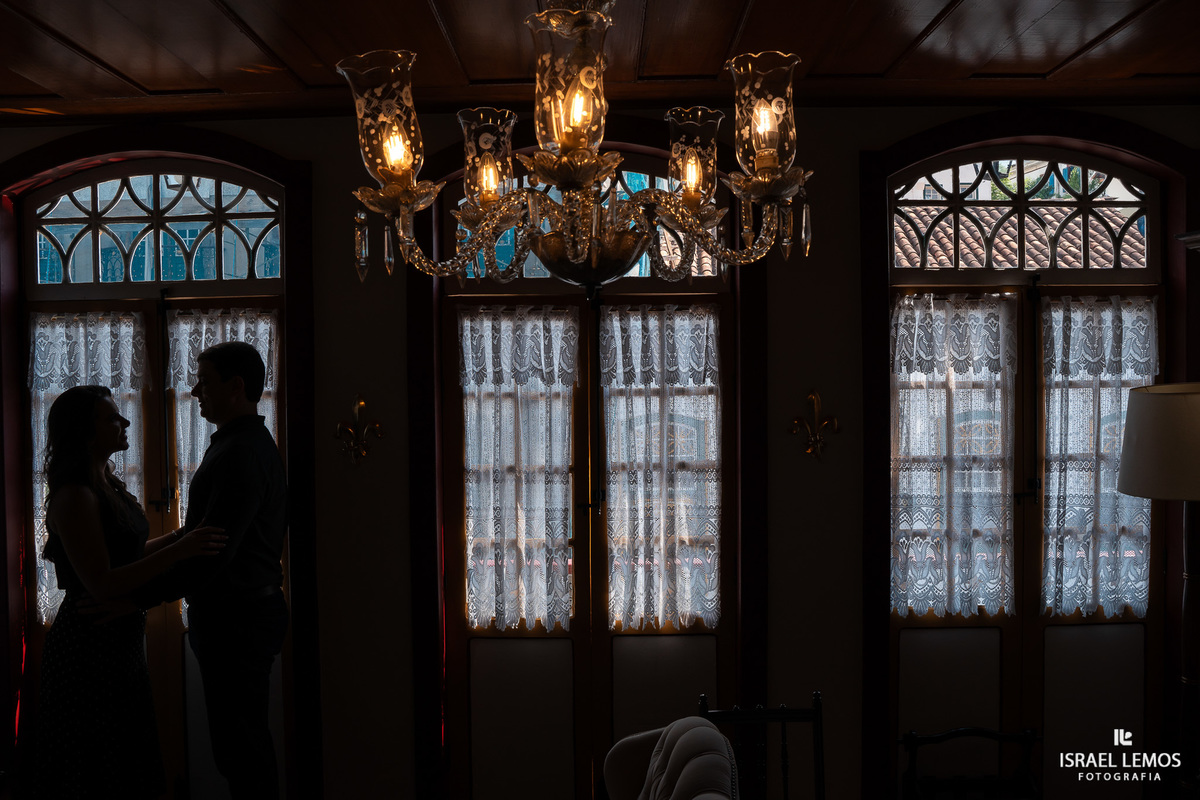 Fotografia de casamento na cidade historica de Ouro Preto com fotos profissionais do fotografo Israel Lemos ue fez lindas fotos na bela ouro preto