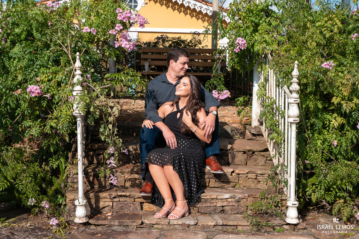 Fotografia de casamento na cidade historica de Ouro Preto com fotos profissionais do fotografo Israel Lemos ue fez lindas fotos na bela ouro preto