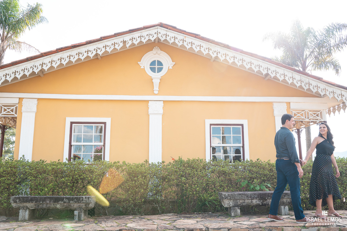 Fotografia de casamento na cidade historica de Ouro Preto com fotos profissionais do fotografo Israel Lemos ue fez lindas fotos na bela ouro preto