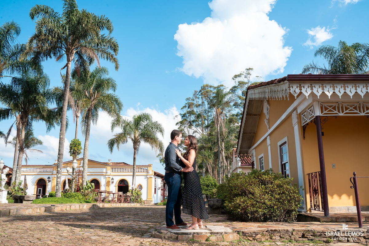 Fotografia de casamento na cidade historica de Ouro Preto com fotos profissionais do fotografo Israel Lemos ue fez lindas fotos na bela ouro preto