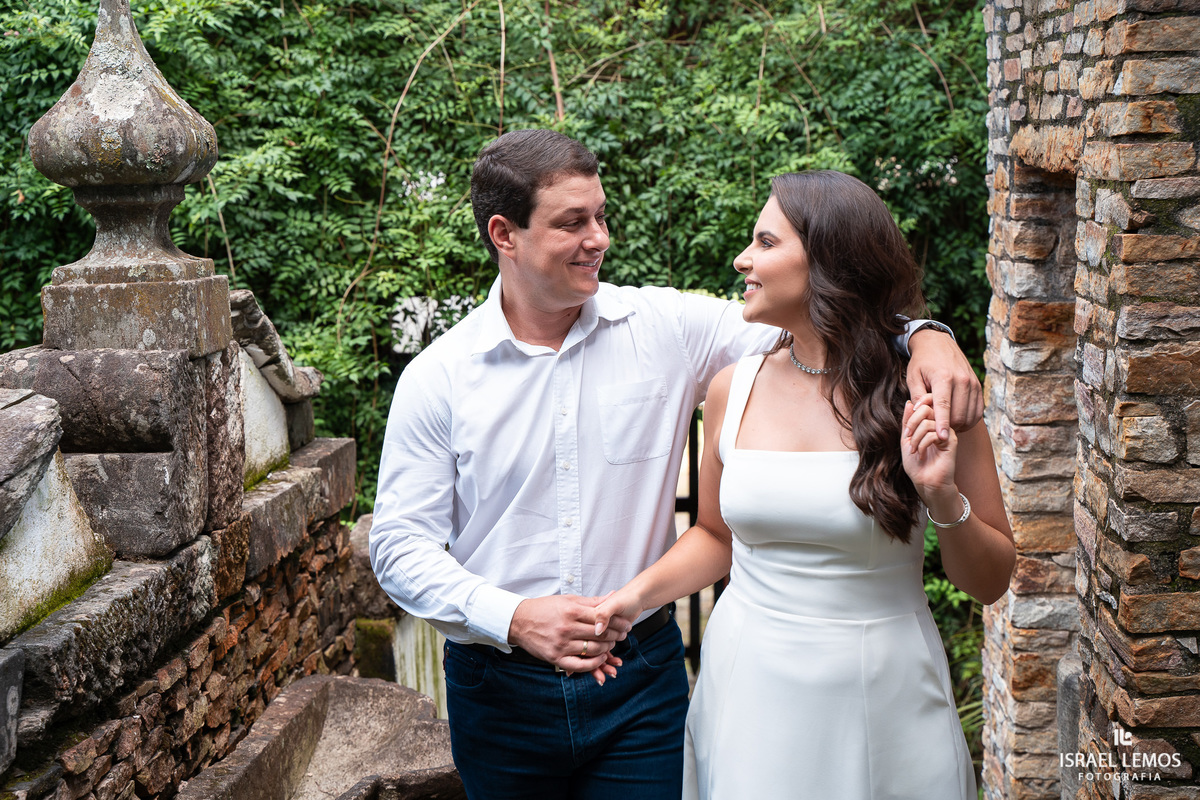 Fotografia de casamento na cidade historica de Ouro Preto com fotos profissionais do fotografo Israel Lemos ue fez lindas fotos na bela ouro preto