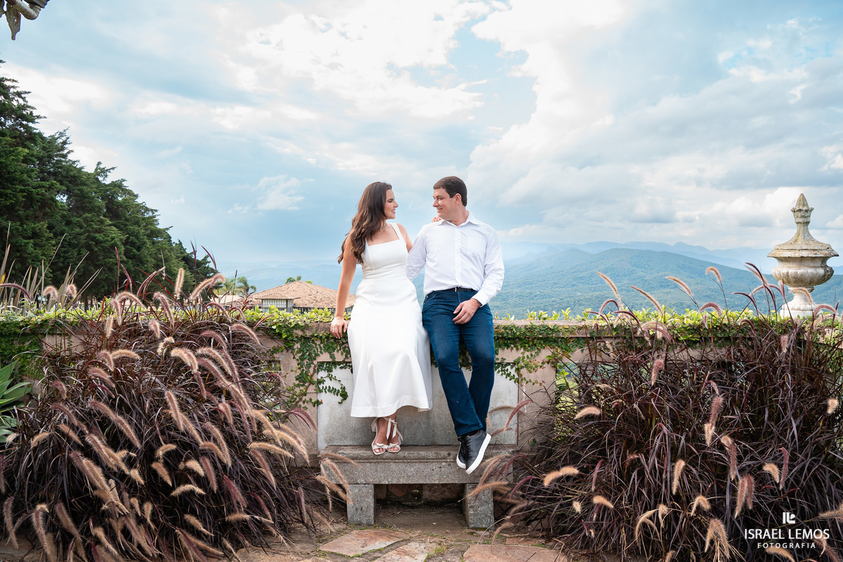 Fotografia de casamento na cidade historica de Ouro Preto com fotos profissionais do fotografo Israel Lemos ue fez lindas fotos na bela ouro preto