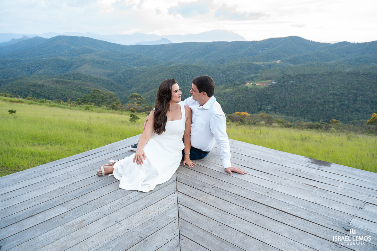 Fotografia de casamento na cidade historica de Ouro Preto com fotos profissionais do fotografo Israel Lemos ue fez lindas fotos na bela ouro preto