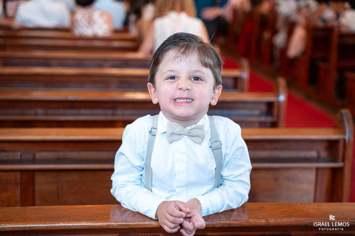 Casamento realizado na igreja de São Sebastiao na cidade de Mateus Leme MG 

Tudo incrível e de excelente bom gosto, cada detalhe foi pensado para que o dia fosse mais que especial e as fotos estão aí para comprovar isso! =]

Só tenho agradecimentos por t