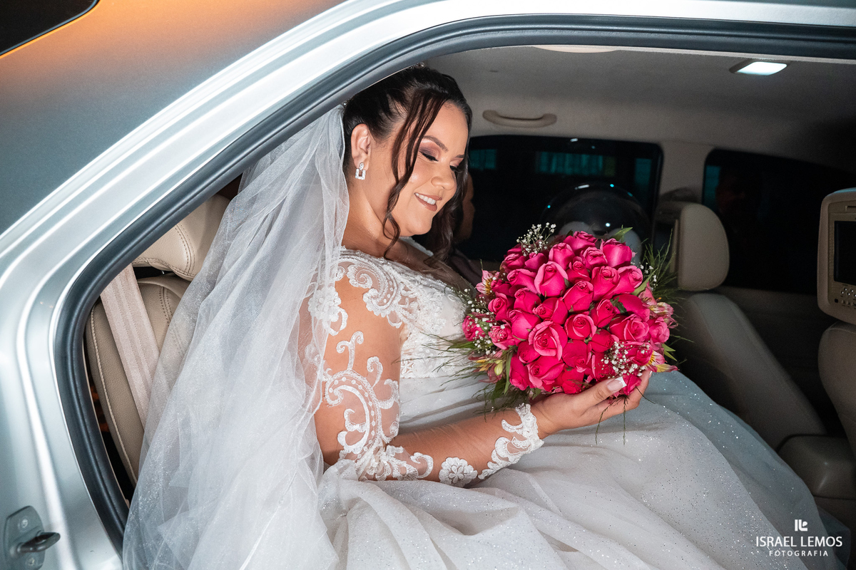 Fotografia de casamento na cidade de Juatuba na igreja sao sebastião com o fotografo Israel Lemos o melhor de Juatuba 