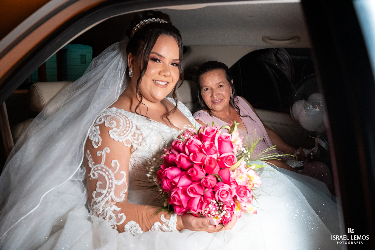 Fotografia de casamento na cidade de Juatuba na igreja sao sebastião com o fotografo Israel Lemos o melhor de Juatuba 