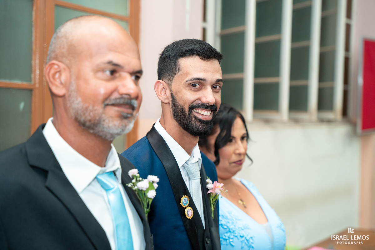 Fotografia de casamento na cidade de Juatuba na igreja sao sebastião com o fotografo Israel Lemos o melhor de Juatuba 