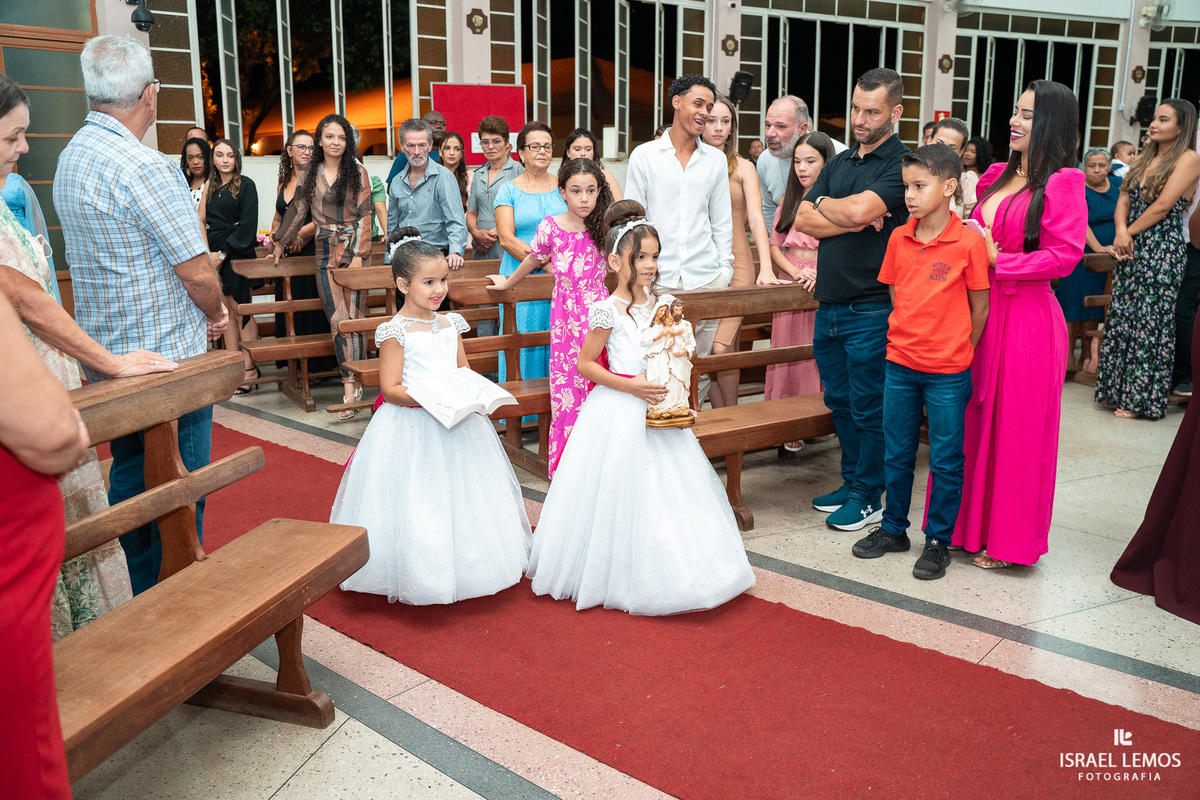 Fotografia de casamento na cidade de Juatuba na igreja sao sebastião com o fotografo Israel Lemos o melhor de Juatuba 