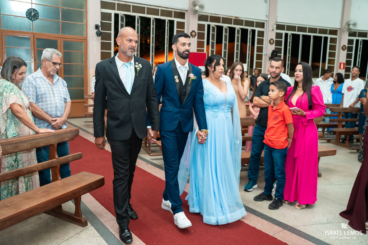 Fotografia de casamento na cidade de Juatuba na igreja sao sebastião com o fotografo Israel Lemos o melhor de Juatuba 