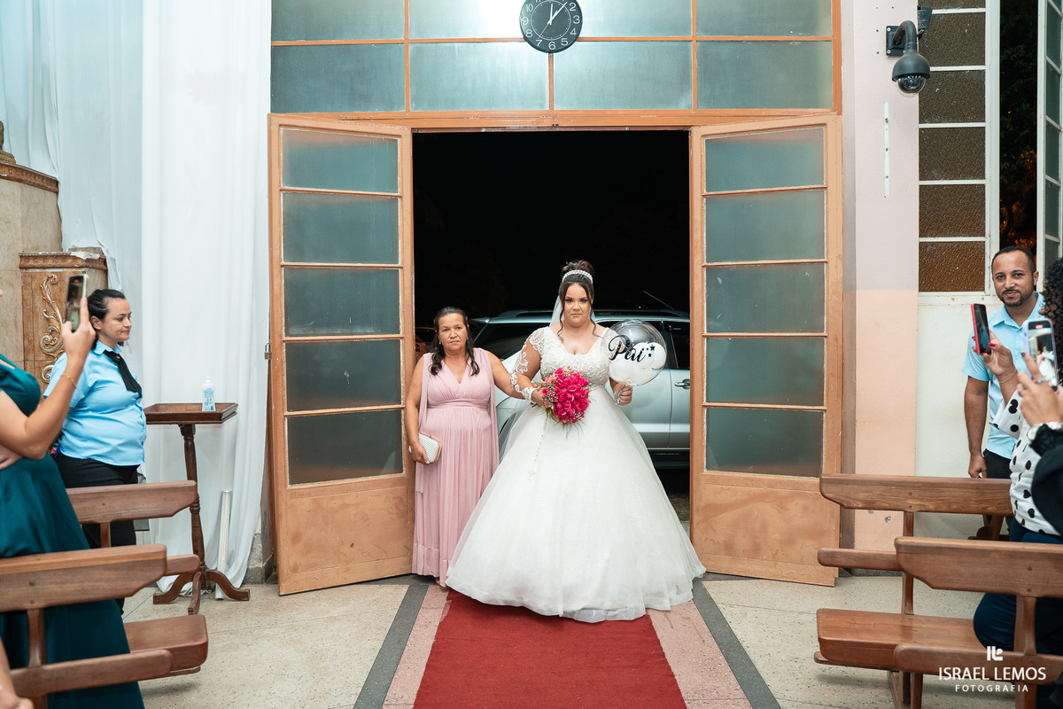 Fotografia de casamento na cidade de Juatuba na igreja sao sebastião com o fotografo Israel Lemos o melhor de Juatuba 