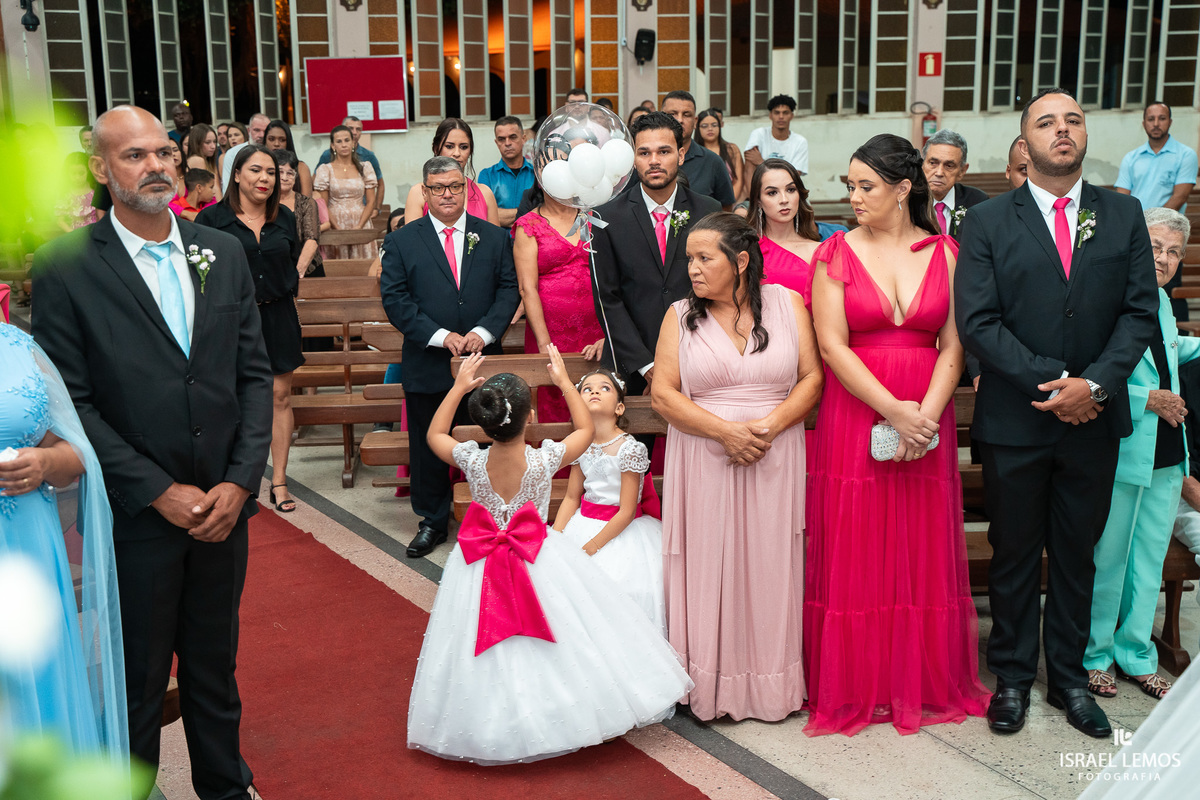 Fotografia de casamento na cidade de Juatuba na igreja sao sebastião com o fotografo Israel Lemos o melhor de Juatuba 